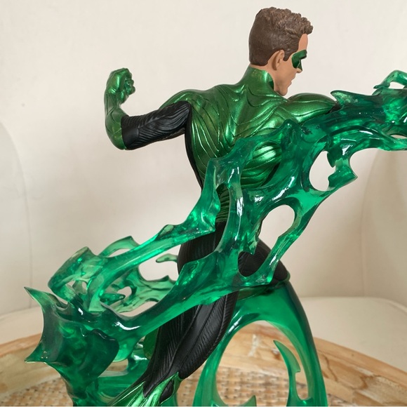 DC Comics Green Lantern Movie Hal Jordan Energy Statue - Picture 9 of 14